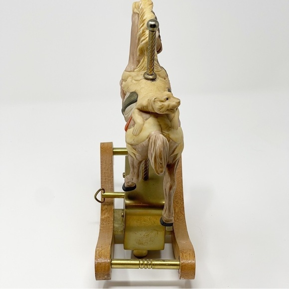 Vintage Willits Melodies Rocking Ceramic Horse Music Box Carousel 1984 - Picture 6 of 14